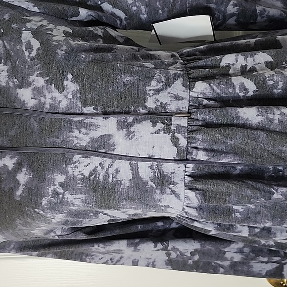 CITY VIBE WOMAN'S HOODED DRESS. - Picture 3 of 11